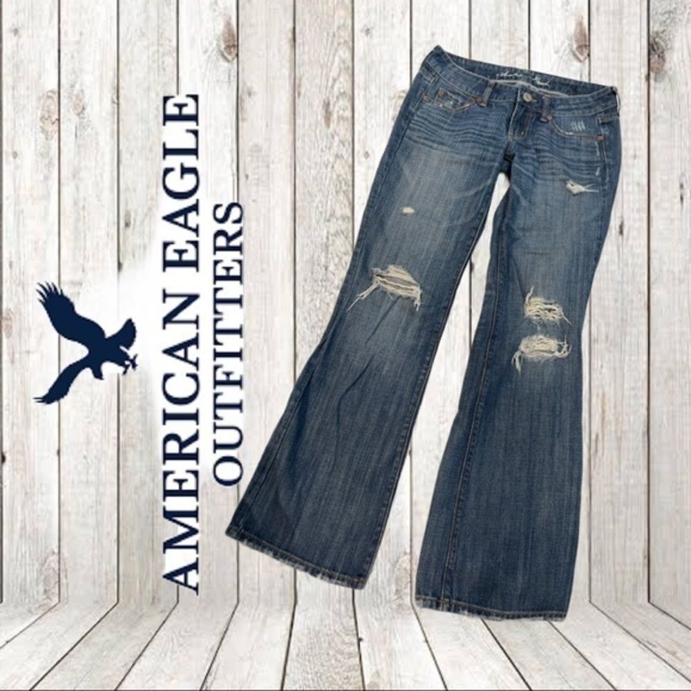 ‎American Eagle Distressed Jeans